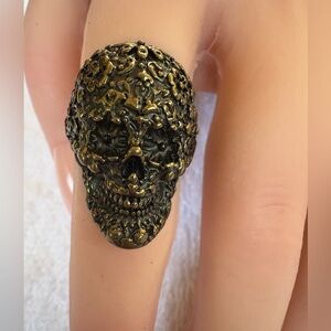 Gothic Ornate Antique Brass-Toned Floral Skull Ring